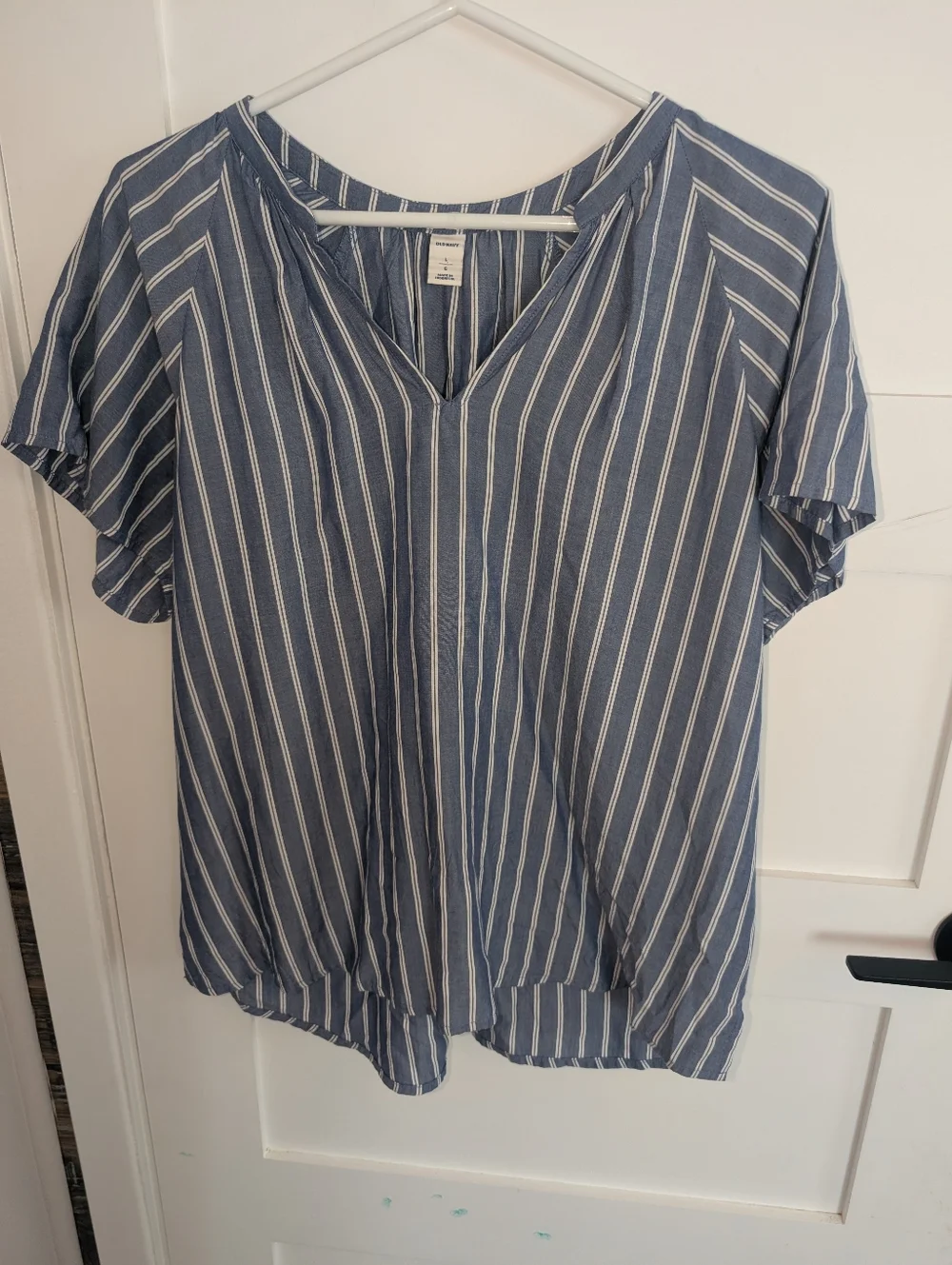 Old Navy Blue and White Vertical Stripe V-Neck Short Sleeve Blouse - Picture 1 of 4